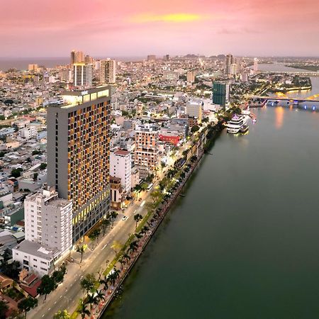 Wink Icon Hotel Danang Riverside - Luxury Suites - 24Hrs Stay & Rooftop Pool Bar Da Nang Exterior foto