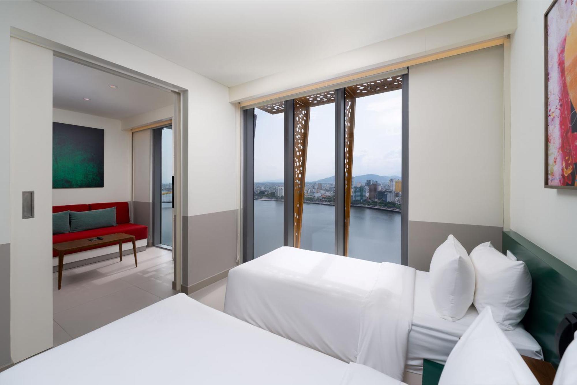 Wink Icon Hotel Danang Riverside - Luxury Suites - 24Hrs Stay & Rooftop Pool Bar Da Nang Exterior foto