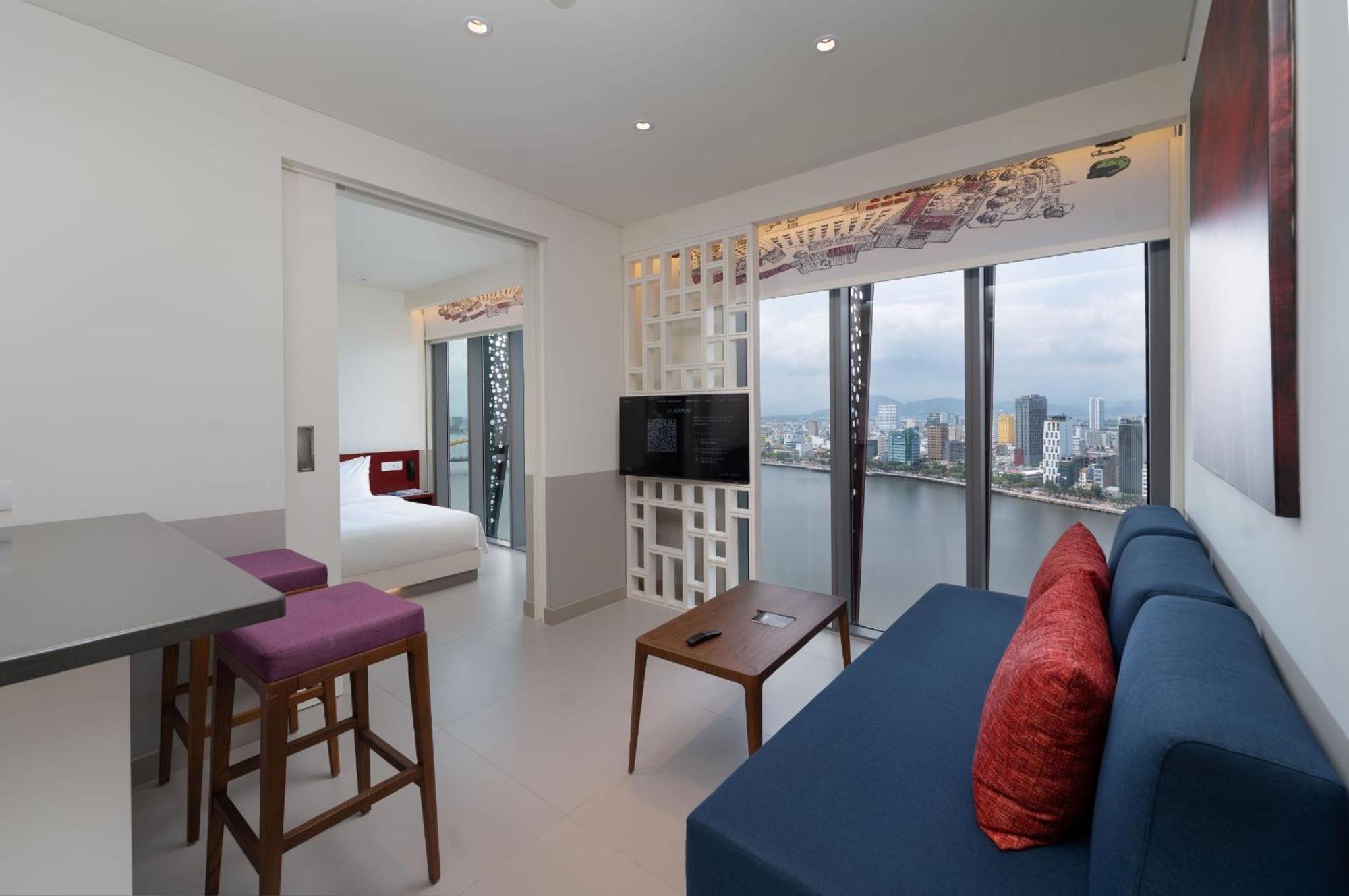 Wink Icon Hotel Danang Riverside - Luxury Suites - 24Hrs Stay & Rooftop Pool Bar Da Nang Exterior foto